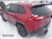 ✅ 2017 Jeep Cherokee Sport • VIN: 1C4PJMAB1HD225079 • Лот: 40998022. Опубликован ранее на IAAI с пробегом 128 690 миль. Бесплатный доступ к архиву аукционных продаж из США и подробный отчёт об истории автомобиля на DreamBid. Изображение 3.