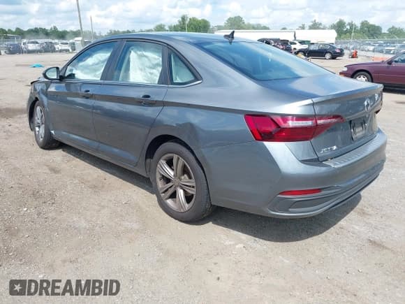 ✅ 2024 Volkswagen Jetta SE • VIN: 3VWEM7BU7RM026847 • Lot: 42722266. Wystawiony na IAAI z przebiegiem 18 730 mil. Bezpłatny archiwum sprzedaży aukcyjnych z USA i szczegółowy raport historii pojazdu na DreamBid. Zdjęcie 3.