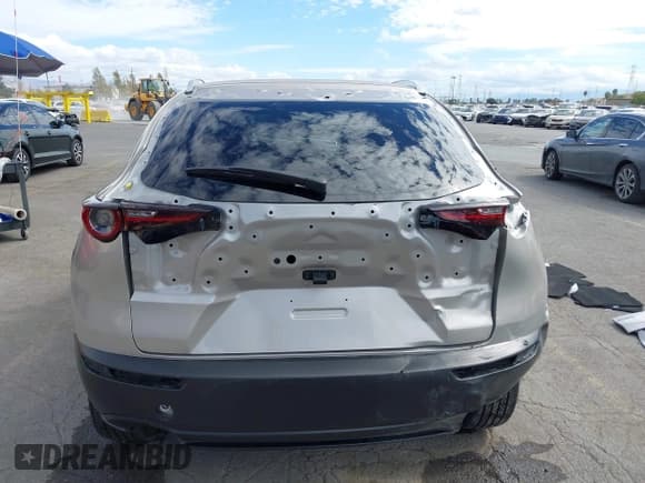 ✅ 2024 Mazda CX-30 S Select Sport • VIN: 3MVDMBBM9RM663240 • Лот: 43351930. Опубликован ранее на IAAI с пробегом 9 570 миль. Бесплатный доступ к архиву аукционных продаж из США и подробный отчёт об истории автомобиля на DreamBid. Изображение 17.