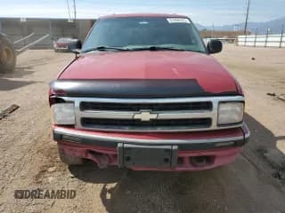 ✅ 1995 Chevrolet Blazer • VIN: 1GNDT13W9S2176851 • Lot: 67666525. Wystawiony na Copart z przebiegiem 125 070 mil. Bezpłatny archiwum sprzedaży aukcyjnych z USA i szczegółowy raport historii pojazdu na DreamBid. Zdjęcie 5.