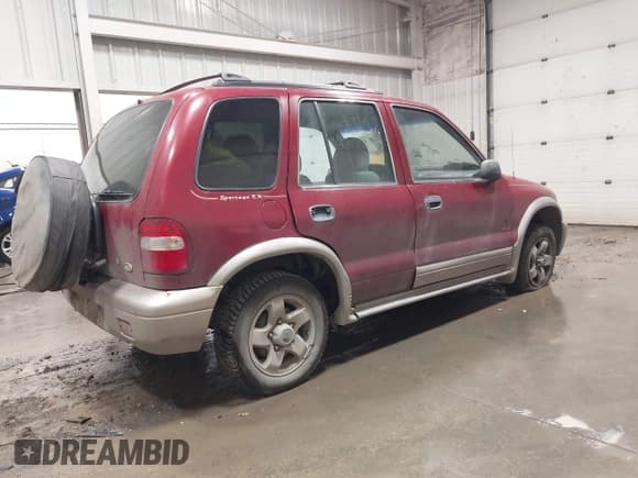 ✅ 2000 Kia Sportage • VIN: KNDJA7239Y5644189 • Lot: 43382932. Wystawiony na IAAI z przebiegiem 136 341 mil. Bezpłatny archiwum sprzedaży aukcyjnych z USA i szczegółowy raport historii pojazdu na DreamBid. Zdjęcie 4.