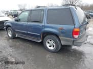 ✅ 2000 Ford Explorer XLT • VIN: 1FMZU83P2YZB75694 • Lot: 41932899. Wystawiony na IAAI z przebiegiem 245 229 mil. Bezpłatny archiwum sprzedaży aukcyjnych z USA i szczegółowy raport historii pojazdu na DreamBid. Zdjęcie 3.