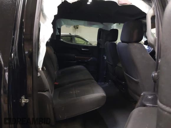 ✅ 2021 Chevrolet Silverado 1500 RST • VIN: 1GCUYEED8MZ434820 • Lot: 42314650. Wystawiony na IAAI z przebiegiem Nie podano. Bezpłatny archiwum sprzedaży aukcyjnych z USA i szczegółowy raport historii pojazdu na DreamBid. Zdjęcie 8.