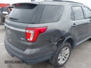✅ 2018 Ford Explorer XLT • VIN: 1FM5K8DH0JGC70669 • Lot: 43725218. Wystawiony na IAAI z przebiegiem 81 836 mil. Bezpłatny archiwum sprzedaży aukcyjnych z USA i szczegółowy raport historii pojazdu na DreamBid. Zdjęcie 6.