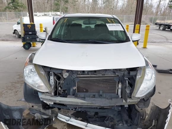 ✅ 2016 Nissan Versa SL • VIN: 3N1CN7AP0GL864758 • Lot: 41856341. Wystawiony na IAAI z przebiegiem 77 431 mil. Bezpłatny archiwum sprzedaży aukcyjnych z USA i szczegółowy raport historii pojazdu na DreamBid. Zdjęcie 6.