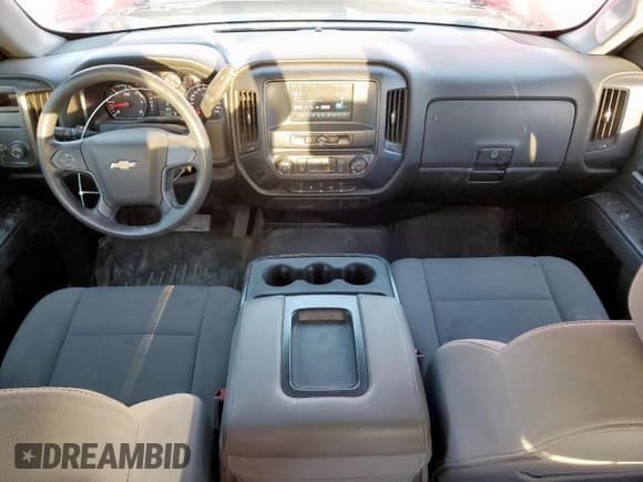 ✅ 2018 Chevrolet Silverado 1500 Custom • VIN: 1GCRCPEC4JZ217252 • Lot: 91004285. Wystawiony na Copart z przebiegiem 56 400 mil. Bezpłatny archiwum sprzedaży aukcyjnych z USA i szczegółowy raport historii pojazdu na DreamBid. Zdjęcie 8.