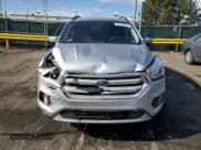 ✅ 2018 Ford Escape SE • VIN: 1FMCU9GD0JUA82249 • Лот: 91039725. Опубликован ранее на Copart с пробегом 114 970 миль. Бесплатный доступ к архиву аукционных продаж из США и подробный отчёт об истории автомобиля на DreamBid. Изображение 5.