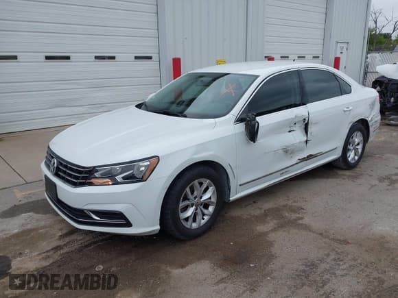 ✅ 2016 Volkswagen Passat S • VIN: 1VWAT7A3XGC040380 • Lot: 43458929. Listed on IAAI with 58,845 mi. Free auction sales archive from the USA and detailed vehicle history report at DreamBid. Image 17.