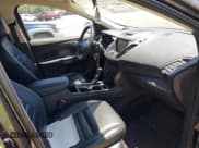 ✅ 2017 Ford Escape SE • VIN: 1FMCU9G9XHUD90910 • Lot: 42333320. Wystawiony na IAAI z przebiegiem 103 073 mil. Bezpłatny archiwum sprzedaży aukcyjnych z USA i szczegółowy raport historii pojazdu na DreamBid. Zdjęcie 5.