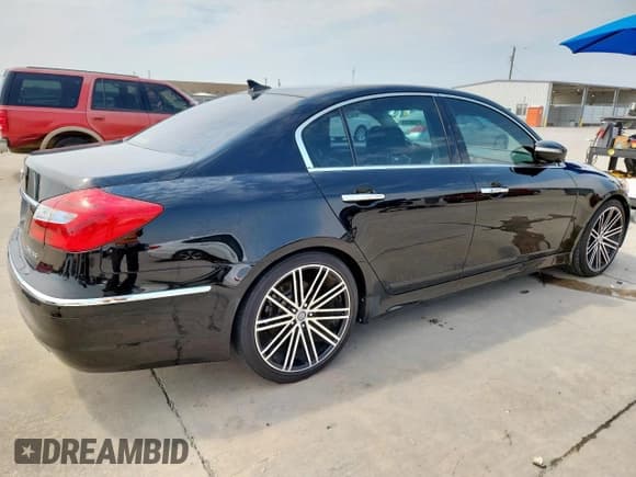 ✅ 2012 Hyundai Genesis 3.8L • VIN: KMHGC4DD0CU200735 • Лот: 70195395. Опубликован ранее на Copart с пробегом 124 954 миль. Бесплатный доступ к архиву аукционных продаж из США и подробный отчёт об истории автомобиля на DreamBid. Изображение 3.