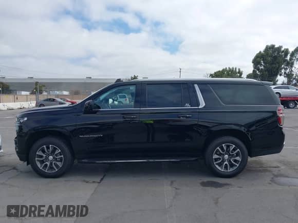 2023 Chevrolet Suburban LT с VIN 1GNSKCKDXPR457822, выставлен на аукционе IAAI как лот 43109746 с пробегом 83 897 миль миль и . История ставок и продаж доступна на DreamBid. Изображение 15.