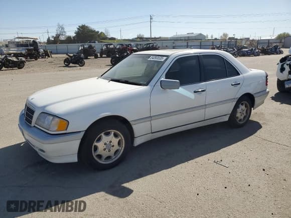 ✅ 1999 Mercedes-Benz C 230/260/280/320 • VIN: WDBHA24GXXA705698 • Lot: 54093535. Wystawiony na Copart z przebiegiem 184 453 mil. Bezpłatny archiwum sprzedaży aukcyjnych z USA i szczegółowy raport historii pojazdu na DreamBid. Zdjęcie 1.