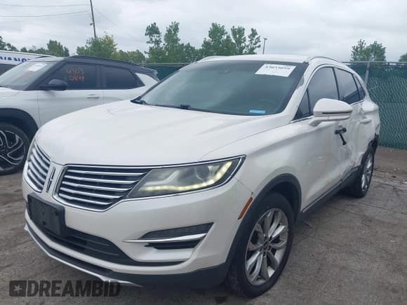 ✅ 2016 Lincoln MKC Select • VIN: 5LMCJ2D96GUJ18127 • Lot: 43033059. Listed on IAAI with 120,174 mi. Free auction sales archive from the USA and detailed vehicle history report at DreamBid. Image 2.