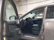 ✅ 2014 Nissan Pathfinder SV • VIN: 5N1AR2MM7EC725129 • Lot: 43114808. Listed on IAAI with 45,061 mi. Free auction sales archive from the USA and detailed vehicle history report at DreamBid. Image 5.