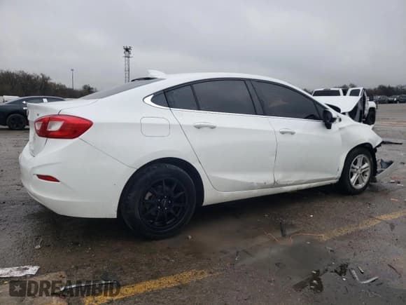 ✅ 2017 Chevrolet Cruze LT • VIN: 1G1BE5SM7H7104147 • Lot: 44147213. Listed on Copart with 150,598 mi. Free auction sales archive from the USA and detailed vehicle history report at DreamBid. Image 3.
