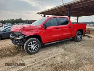 2020 Chevrolet Silverado 1500 LT Trail Boss z VIN 1GCPYFEL3LZ351191, wystawiony jako Copart lot #81496675 z przebiegiem 115 324 mil mil oraz Szkoda całkowita • Salvage title. Historia ofert i sprzedaży dostępna na DreamBid. Obrazek 1.