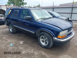 ✅ 2000 Chevrolet Blazer LT • VIN: 1GNCS13W7Y2137022 • Lot: 42617093. Wystawiony na IAAI z przebiegiem 167 678 mil. Bezpłatny archiwum sprzedaży aukcyjnych z USA i szczegółowy raport historii pojazdu na DreamBid. Zdjęcie 1.