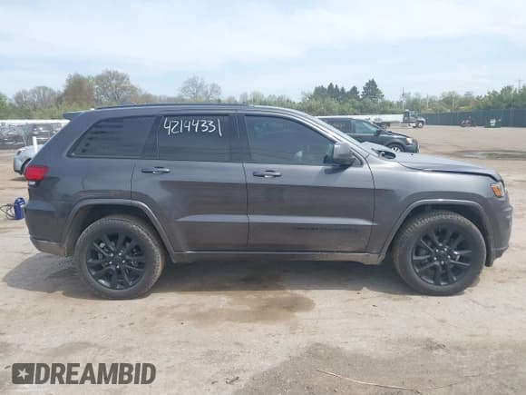✅ 2019 Jeep Grand Cherokee Upland • VIN: 1C4RJFAG8KC666043 • Lot: 42144331. Listed on IAAI with 62,937 mi. Free auction sales archive from the USA and detailed vehicle history report at DreamBid. Image 13.