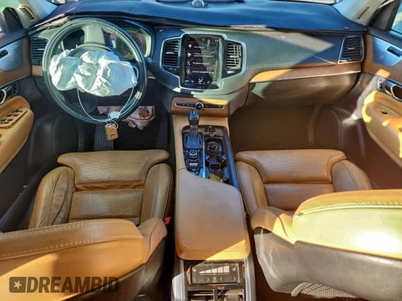 ✅ 2016 Volvo XC90 T6 Inscription • VIN: YV4A22PL6G1085499 • Lot: 94067365. Listed on Copart with 125,113 mi. Free auction sales archive from the USA and detailed vehicle history report at DreamBid. Image 8.