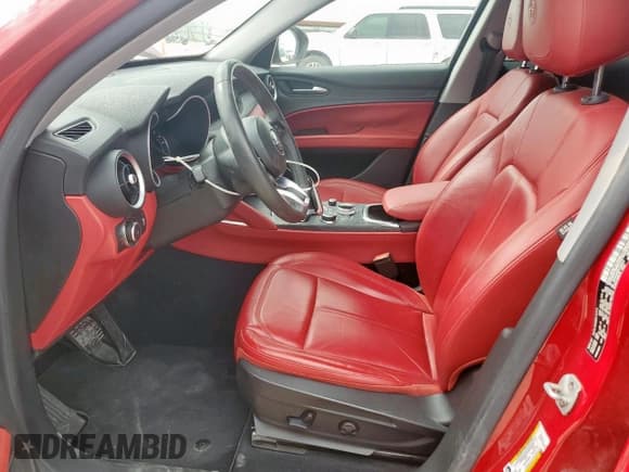 ✅ 2020 Alfa Romeo Stelvio Sport • VIN: ZASPAJANXL7C85417 • Lot: 62477495. Wystawiony na Copart z przebiegiem 54 250 mil. Bezpłatny archiwum sprzedaży aukcyjnych z USA i szczegółowy raport historii pojazdu na DreamBid. Zdjęcie 7.