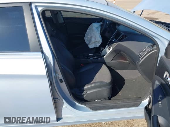 ✅ 2013 Hyundai Sonata SE • VIN: 5NPEC4AC5DH796881 • Лот: 43379039. Опубликован ранее на IAAI с пробегом 120 125 миль. Бесплатный доступ к архиву аукционных продаж из США и подробный отчёт об истории автомобиля на DreamBid. Изображение 5.