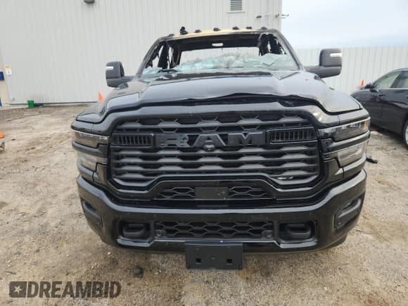 ✅ 2025 Ram 2500 • VIN: 3C63R5DL6SG516700 • Lot: 66202605. Wystawiony na Copart z przebiegiem Nie podano. Bezpłatny archiwum sprzedaży aukcyjnych z USA i szczegółowy raport historii pojazdu na DreamBid. Zdjęcie 5.