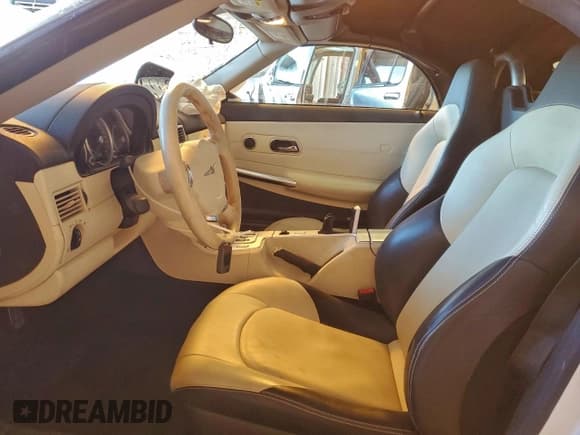 ✅ 2005 Chrysler Crossfire Limited • VIN: 1C3AN65L65X050030 • Lot: 94484485. Listed on Copart with 72,654 mi. Free auction sales archive from the USA and detailed vehicle history report at DreamBid. Image 7.