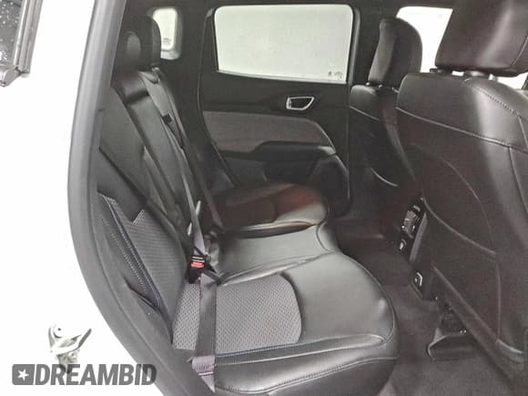 ✅ 2024 Jeep Compass Latitude • VIN: 3C4NJDBN3RT604189 • Лот: 94272155. Опубликован ранее на Copart с пробегом 27 194 миль. Бесплатный доступ к архиву аукционных продаж из США и подробный отчёт об истории автомобиля на DreamBid. Изображение 11.