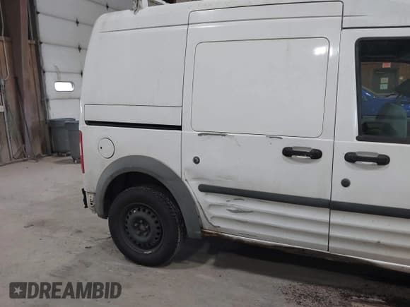 ✅ 2010 Ford Transit Connect XL • VIN: NM0LS7ANXAT005567 • Lot: 42559992. Wystawiony na IAAI z przebiegiem 203 955 mil. Bezpłatny archiwum sprzedaży aukcyjnych z USA i szczegółowy raport historii pojazdu na DreamBid. Zdjęcie 6.