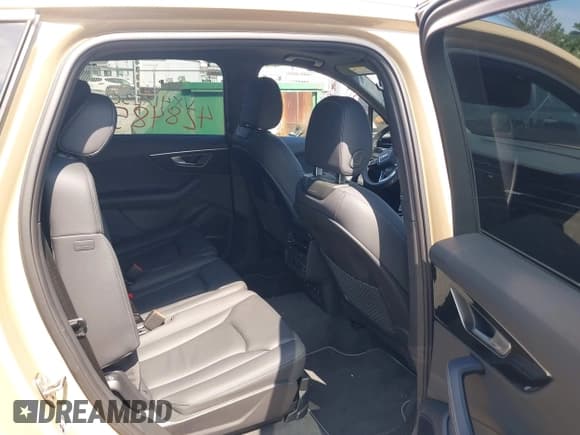 ✅ 2025 Audi Q7 Premium Plus • VIN: WA1LVBF79SD016296 • Lot: 42848530. Listed on IAAI with 14,558 mi. Free auction sales archive from the USA and detailed vehicle history report at DreamBid. Image 8.