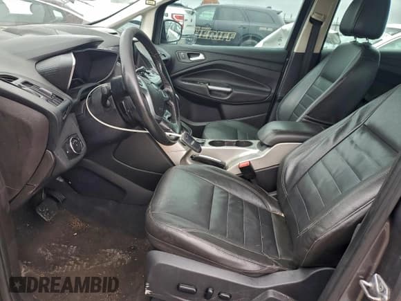 ✅ 2014 Ford C-Max SEL • VIN: 1FADP5CUXEL504317 • Lot: 93642355. Wystawiony na Copart z przebiegiem Nie podano. Bezpłatny archiwum sprzedaży aukcyjnych z USA i szczegółowy raport historii pojazdu na DreamBid. Zdjęcie 7.