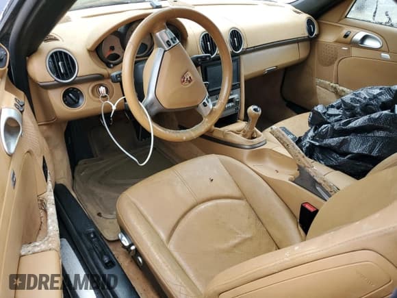 ✅ 2005 Porsche Boxster • VIN: WP0CA29875U713041 • Lot: 74948004. Wystawiony na Copart z przebiegiem Nie podano. Bezpłatny archiwum sprzedaży aukcyjnych z USA i szczegółowy raport historii pojazdu na DreamBid. Zdjęcie 8.