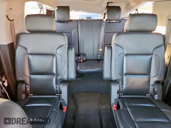 ✅ 2020 Chevrolet Suburban Premier • VIN: 1GNSCJKC5LR204944 • Lot: 85736385. Listed on Copart with 230,003 mi. Free auction sales archive from the USA and detailed vehicle history report at DreamBid. Image 10.