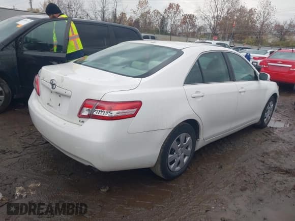 ✅ 2011 Toyota Camry LE • VIN: 4T4BF3EK0BR156040 • Лот: 43708272. Опубликован ранее на IAAI с пробегом 228 314 миль. Бесплатный доступ к архиву аукционных продаж из США и подробный отчёт об истории автомобиля на DreamBid. Изображение 4.