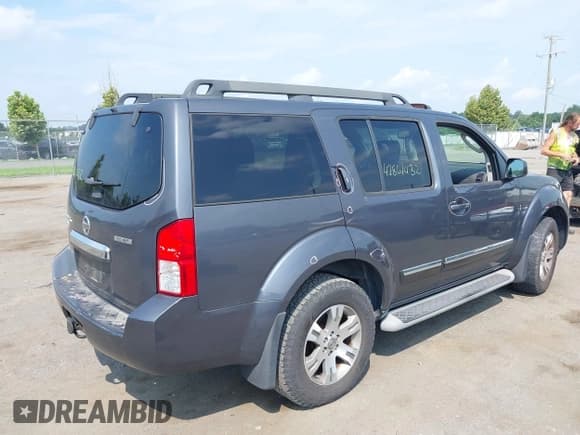 ✅ 2012 Nissan Pathfinder S • VIN: 5N1AR1NB8CC627375 • Lot: 42861432. Listed on IAAI with 201,424 mi. Free auction sales archive from the USA and detailed vehicle history report at DreamBid. Image 4.