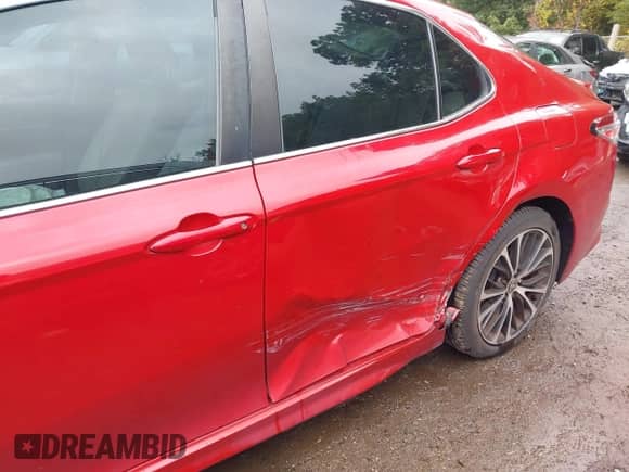 2020 Toyota Camry SE с VIN 4T1G11AK6LU360206, выставлен на аукционе IAAI как лот 43180776 с пробегом 123 421 миль миль и . История ставок и продаж доступна на DreamBid. Изображение 6.