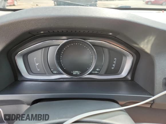 ✅ 2017 Volvo S60 Dynamic • VIN: YV140MTL8H2431422 • Лот: 89916205. Опубликован ранее на Copart с пробегом 89 120 миль. Бесплатный доступ к архиву аукционных продаж из США и подробный отчёт об истории автомобиля на DreamBid. Изображение 9.