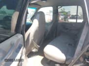 ✅ 1998 Ford Expedition XLT • VIN: 1FMPU18L3WLB89592 • Lot: 42650606. Wystawiony na IAAI z przebiegiem 328 729 mil. Bezpłatny archiwum sprzedaży aukcyjnych z USA i szczegółowy raport historii pojazdu na DreamBid. Zdjęcie 8.