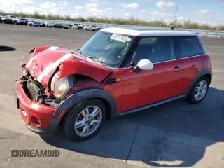 ✅ 2012 MINI Hardtop • VIN: WMWSU3C56CT540863 • Lot: 93557405. Wystawiony na Copart z przebiegiem 177 467 mil. Bezpłatny archiwum sprzedaży aukcyjnych z USA i szczegółowy raport historii pojazdu na DreamBid. Zdjęcie 1.