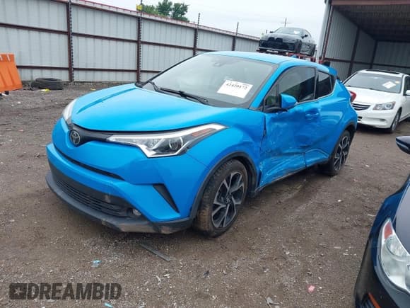 ✅ 2019 Toyota C-HR XLE • VIN: JTNKHMBX4K1054199 • Lot: 42420172. Listed on IAAI with 100,454 mi. Free auction sales archive from the USA and detailed vehicle history report at DreamBid. Image 2.