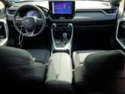 ✅ 2024 Toyota RAV4 XSE • VIN: JTMEB3FV5RD200575 • Лот: 84214365. Опубликован ранее на Copart с пробегом 11 929 миль. Бесплатный доступ к архиву аукционных продаж из США и подробный отчёт об истории автомобиля на DreamBid. Изображение 8.