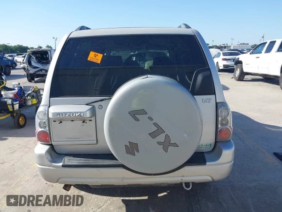 ✅ 2004 Suzuki XL7 LX • VIN: JS3TY92V744109459 • Lot: 42030103. Listed on IAAI with 170,132 mi. Free auction sales archive from the USA and detailed vehicle history report at DreamBid. Image 17.