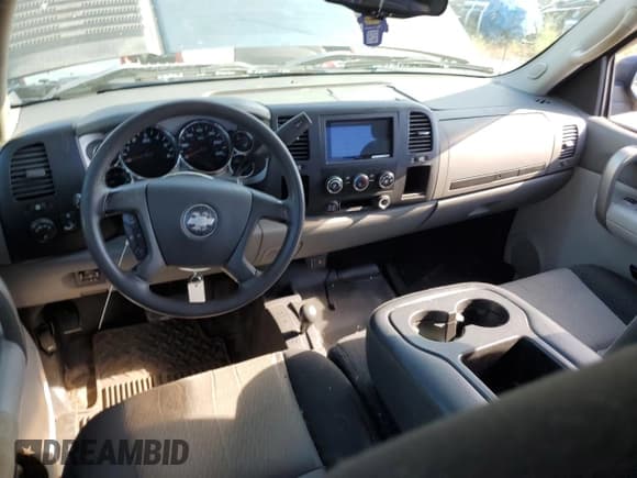 ✅ 2007 Chevrolet Silverado 2500HD Work Truck • VIN: 1GCHK29K47E556032 • Лот: 71995625. Опубликован ранее на Copart с пробегом 136 485 миль. Бесплатный доступ к архиву аукционных продаж из США и подробный отчёт об истории автомобиля на DreamBid. Изображение 8.