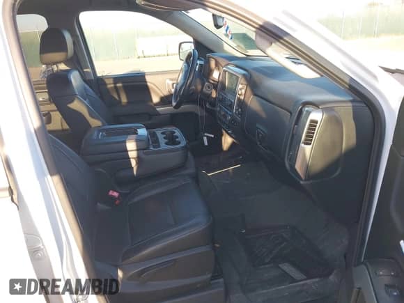 2018 Chevrolet Silverado 1500 LT с VIN 3GCUKREC4JG540242, выставлен на аукционе IAAI как лот 43319652 с пробегом 59 477 миль миль и . История ставок и продаж доступна на DreamBid. Изображение 5.