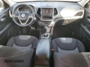 ✅ 2014 Jeep Cherokee Sport • VIN: 1C4PJLAB7EW143349 • Lot: 87407715. Wystawiony na Copart z przebiegiem 135 022 mil. Bezpłatny archiwum sprzedaży aukcyjnych z USA i szczegółowy raport historii pojazdu na DreamBid. Zdjęcie 8.