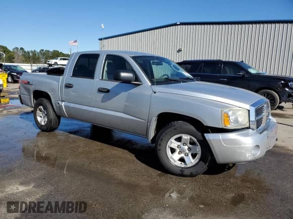 2007 Dodge Dakota SLT with VIN 1D7HW48K17S256649, listed as a Copart auction lot 45737475 with 138,835 mi miles and Salvage title. Bid and sale history available at DreamBid. Image 4.