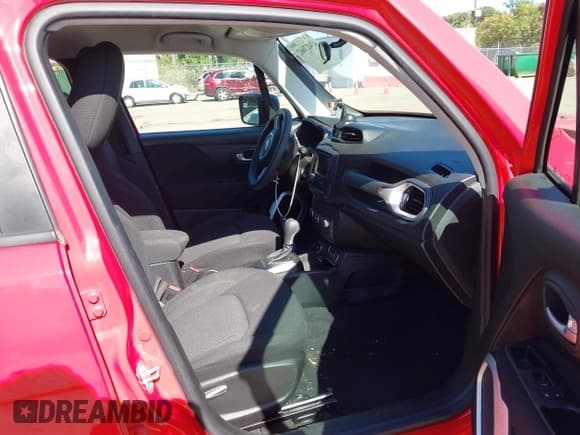 ✅ 2018 Jeep Renegade Sport • VIN: ZACCJBAB6JPJ41945 • Lot: 43427662. Wystawiony na IAAI z przebiegiem 99 235 mil. Bezpłatny archiwum sprzedaży aukcyjnych z USA i szczegółowy raport historii pojazdu na DreamBid. Zdjęcie 5.