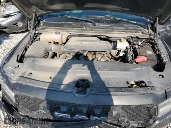 2020 Ram 1500 Rebel z VIN 1C6SRFLM5LN231149, wystawiony jako Copart lot #63299045 z przebiegiem 142 864 mil mil oraz Szkoda całkowita • Salvage title. Historia ofert i sprzedaży dostępna na DreamBid. Obrazek 11.