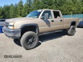 ✅ 2006 Chevrolet Silverado 2500HD LT3 • VIN: 1GCHK23D86F200833 • Lot: 81657075. Wystawiony na Copart z przebiegiem 153 817 mil. Bezpłatny archiwum sprzedaży aukcyjnych z USA i szczegółowy raport historii pojazdu na DreamBid. Zdjęcie 1.