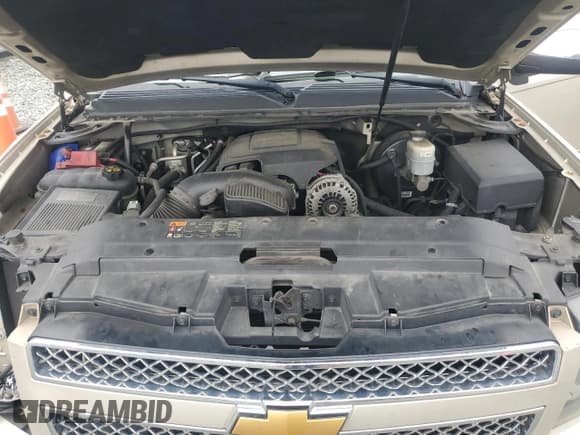 ✅ 2012 Chevrolet Suburban LT • VIN: 1GNSKJE76CR207711 • Lot: 69033964. Wystawiony na Copart z przebiegiem 264 136 mil. Bezpłatny archiwum sprzedaży aukcyjnych z USA i szczegółowy raport historii pojazdu na DreamBid. Zdjęcie 12.